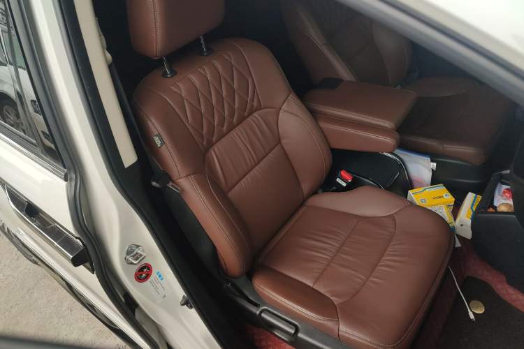 Used Honda Elysion 2019 2.0L Hybrid Supreme Edition Right Front Seat