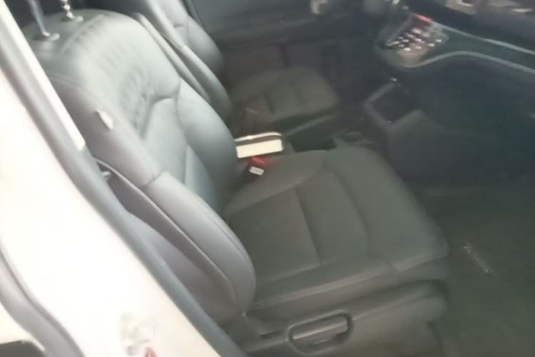 Used Honda Elysion 2019 2.0L Hybrid Luxury Edition Right Front Seat
