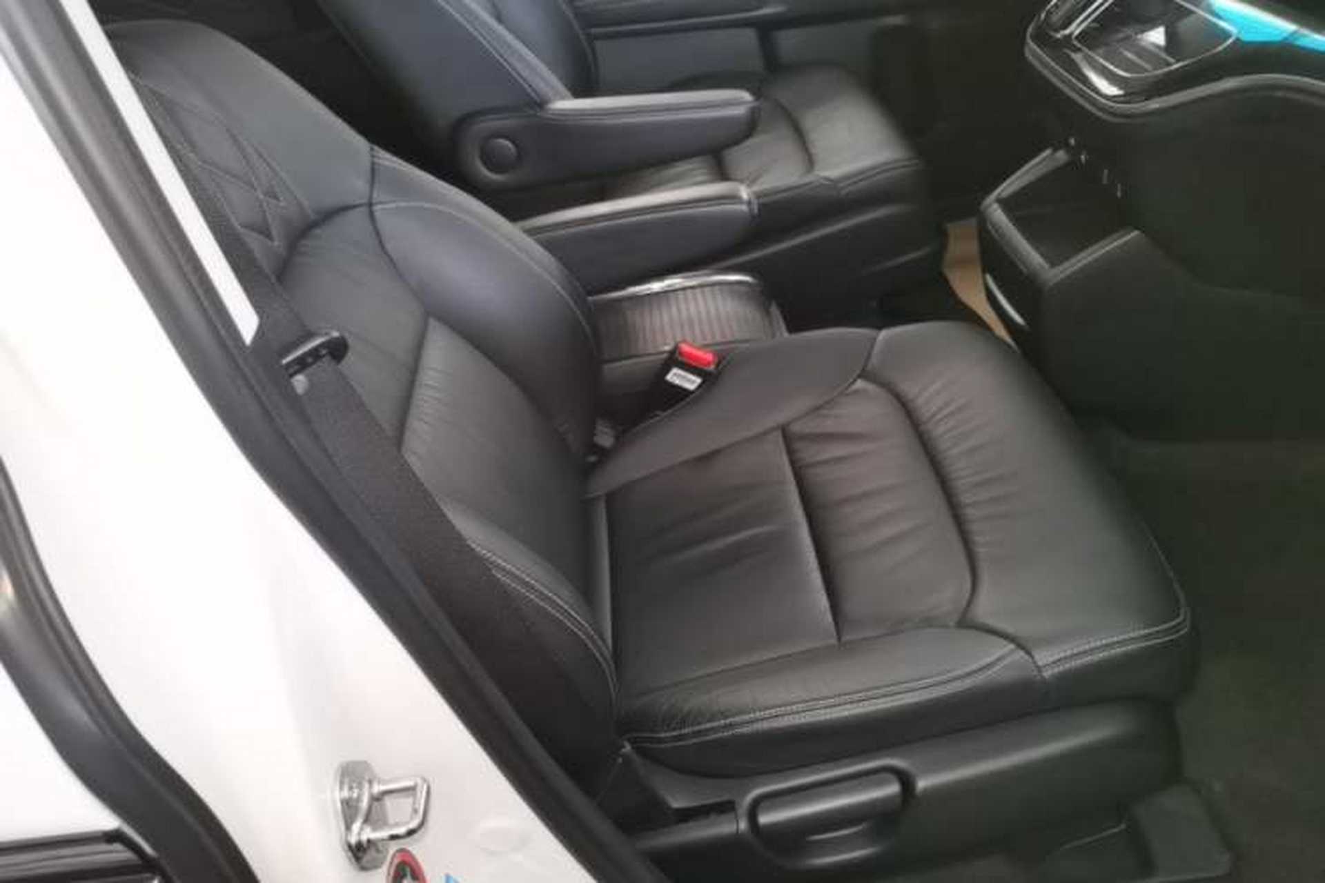 Used Honda Elysion 2019 2.0L Hybrid Luxury Edition Right Front Seat
