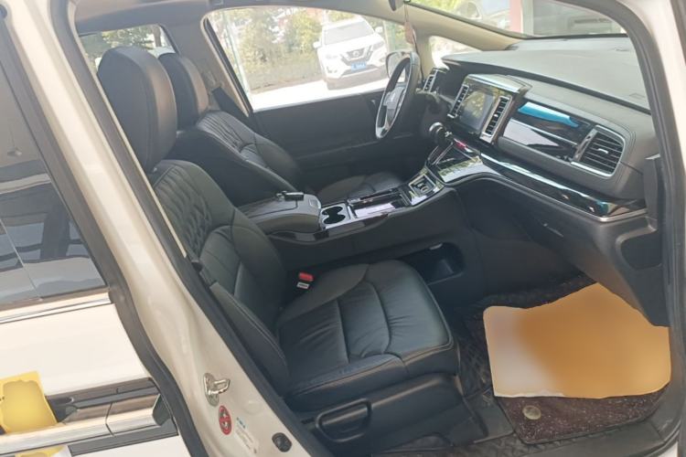 Used Honda Elysion 2019 2.0L Hybrid Luxury Edition Right Front Seat