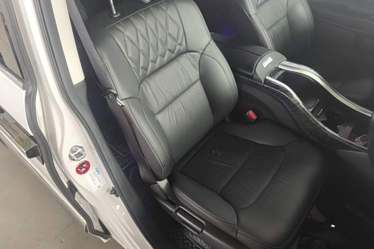 Used Honda Elysion 2019 2.0L Hybrid Comfort Edition Right Front Seat