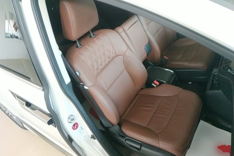Used Honda Elysion 2019 2.0L Hybrid Supreme Edition Right Front Seat
