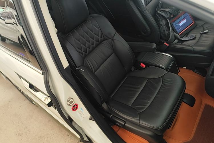 Used Honda Elysion 2019 2.0L Hybrid Luxury Edition Right Front Seat