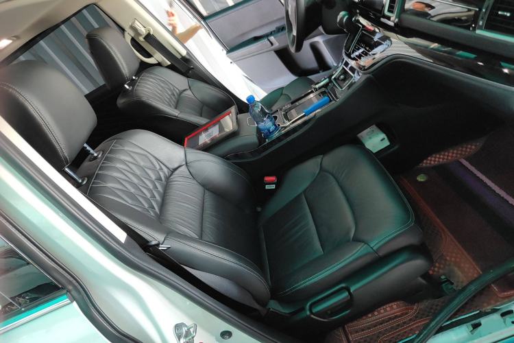 Used Honda Elysion 2019 2.0L Hybrid Luxury Edition Right Front Seat