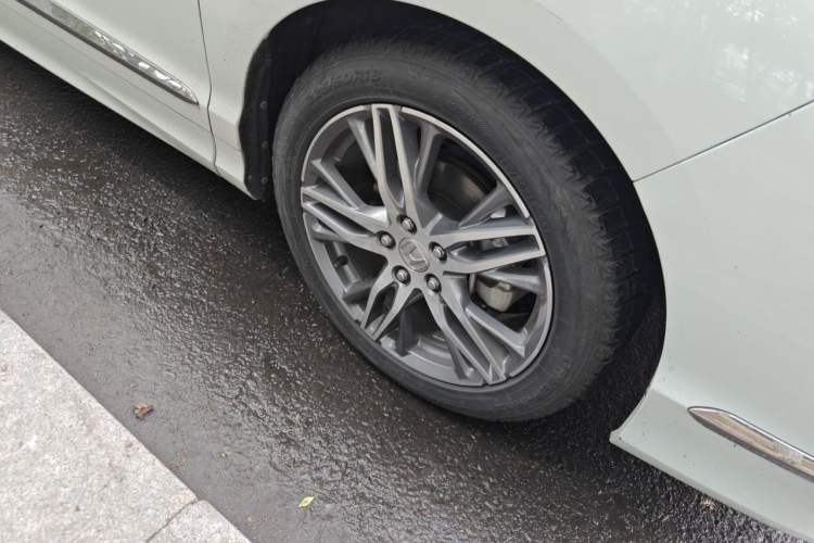 Used Honda Elysion 2019 2.0L Hybrid Luxury Edition Right Front Wheel Hub