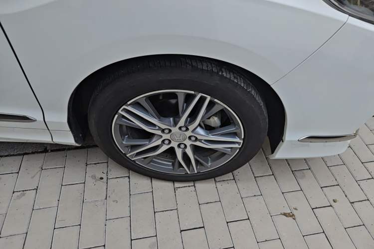 Used Honda Elysion 2019 2.0L Hybrid Supreme Edition Right Front Wheel Hub