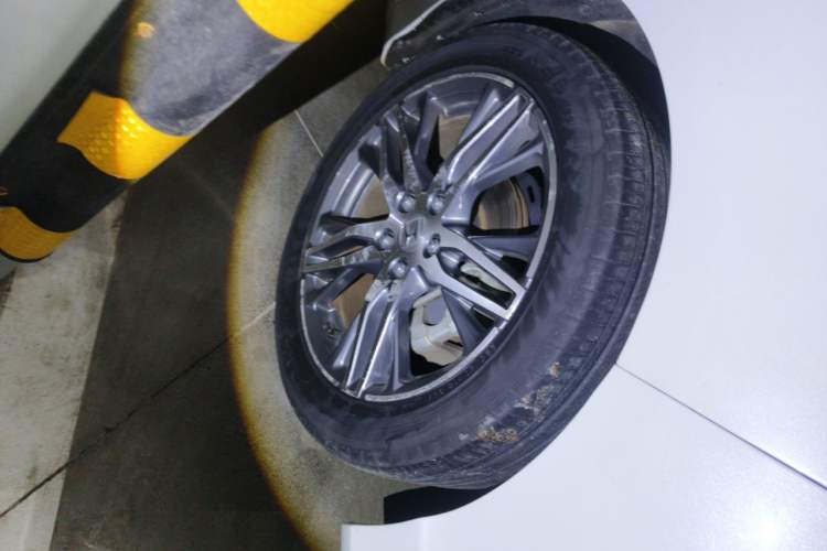 Used Honda Elysion 2019 2.0L Hybrid Luxury Edition Right Front Wheel Hub