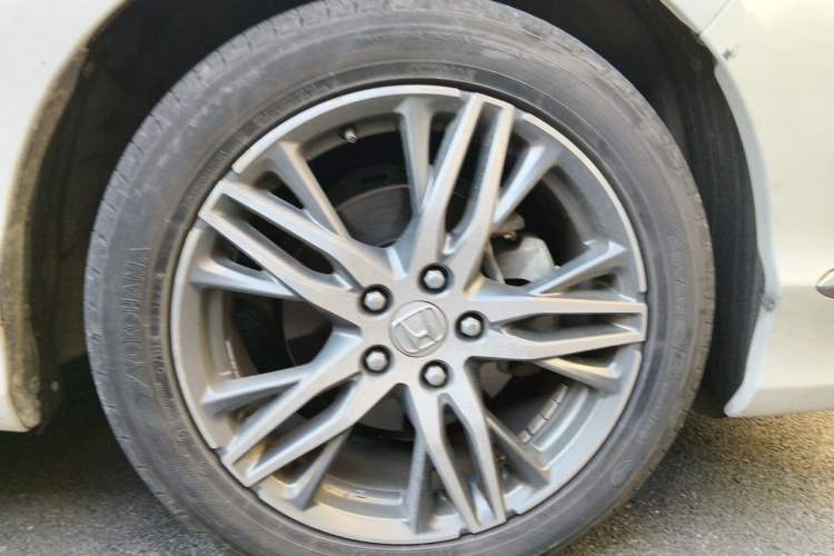 Used Honda Elysion 2019 2.0L Hybrid Supreme Edition Right Front Wheel Hub