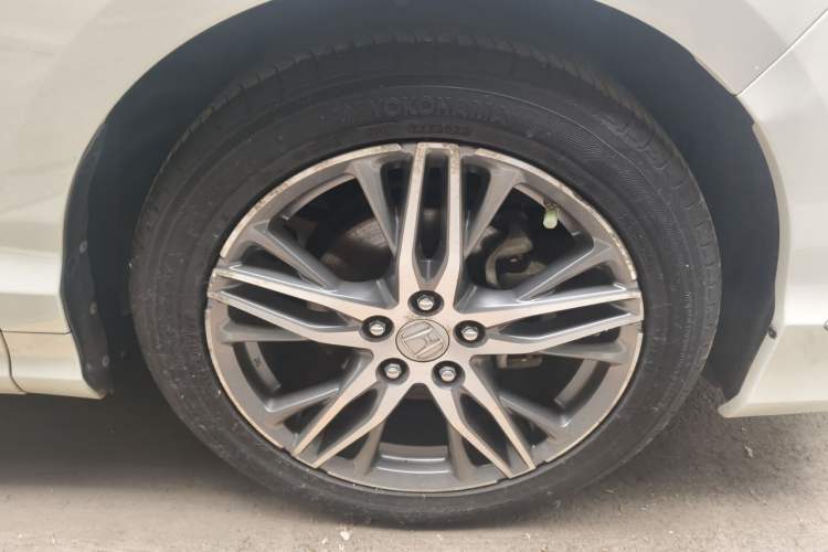 Used Honda Elysion 2019 2.0L Hybrid Supreme Edition Right Front Wheel Hub