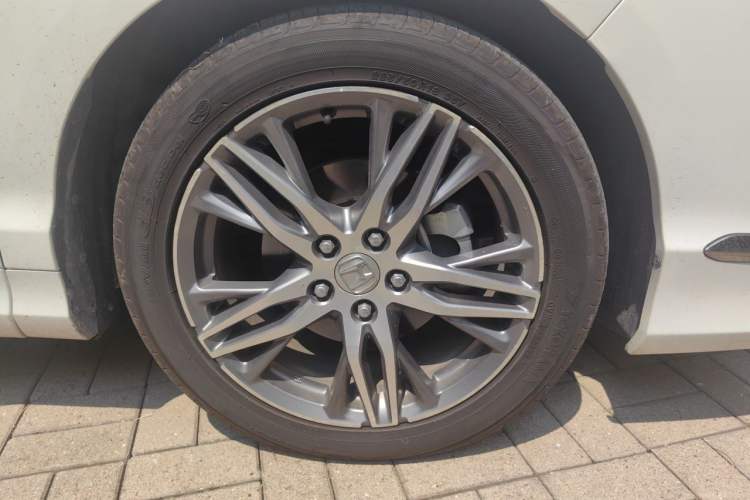 Used Honda Elysion 2019 2.0L Hybrid Supreme Edition Right Front Wheel Hub