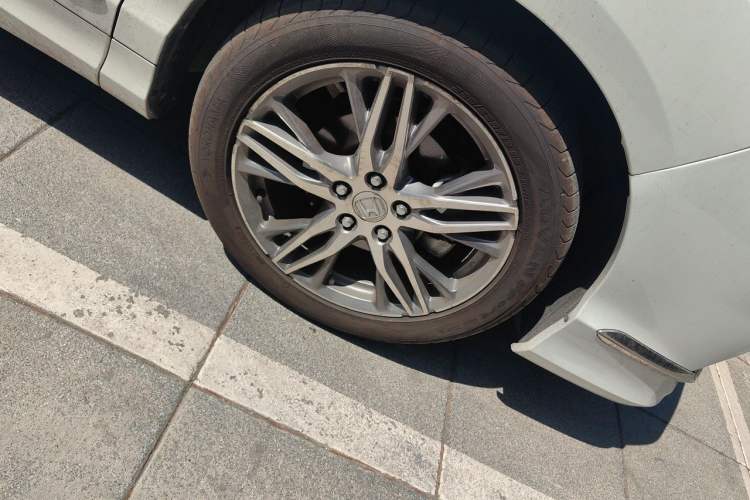 Used Honda Elysion 2019 2.0L Hybrid Luxury Edition Right Front Wheel Hub