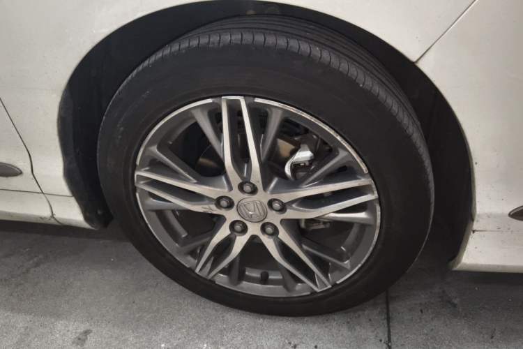 Used Honda Elysion 2019 2.0L Hybrid Supreme Edition Right Front Wheel Hub