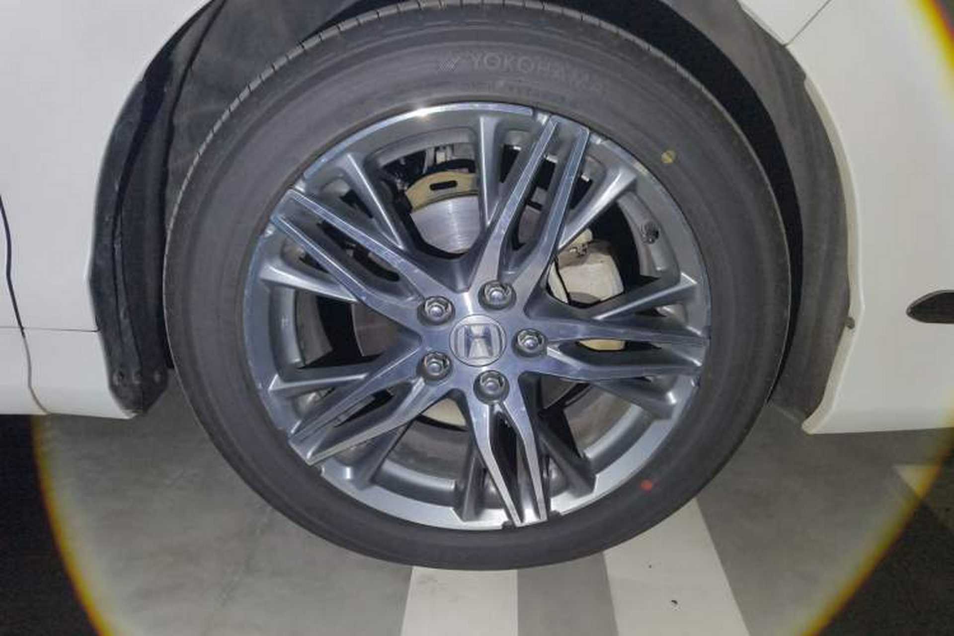 Used Honda Elysion 2019 2.0L Hybrid Luxury Edition Right Front Wheel Hub