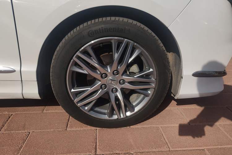 Used Honda Elysion 2019 2.0L Hybrid Supreme Edition Right Front Wheel Hub