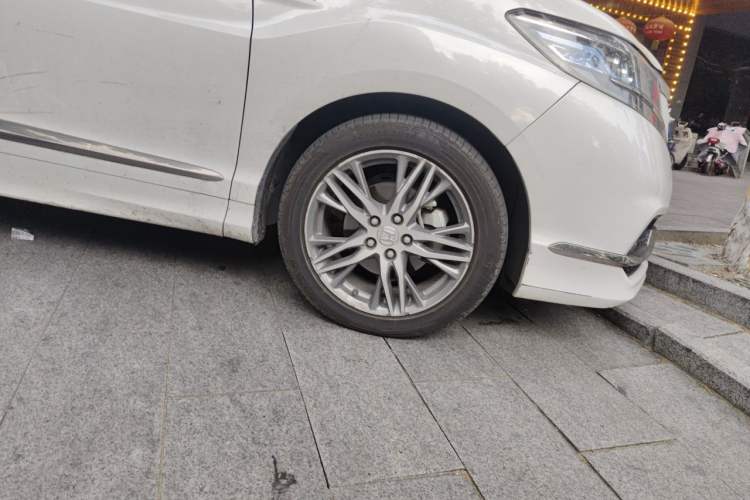 Used Honda Elysion 2019 2.0L Hybrid Luxury Edition Right Front Wheel Hub