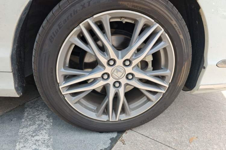Used Honda Elysion 2019 2.0L Hybrid Luxury Edition Right Front Wheel Hub