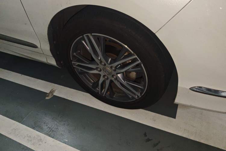 Used Honda Elysion 2019 2.0L Hybrid Supreme Edition Right Front Wheel Hub