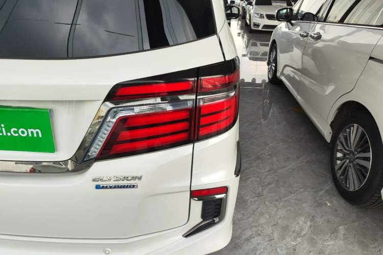 Used Honda Elysion 2019 2.0L Hybrid Luxury Edition Right Rear Taillight