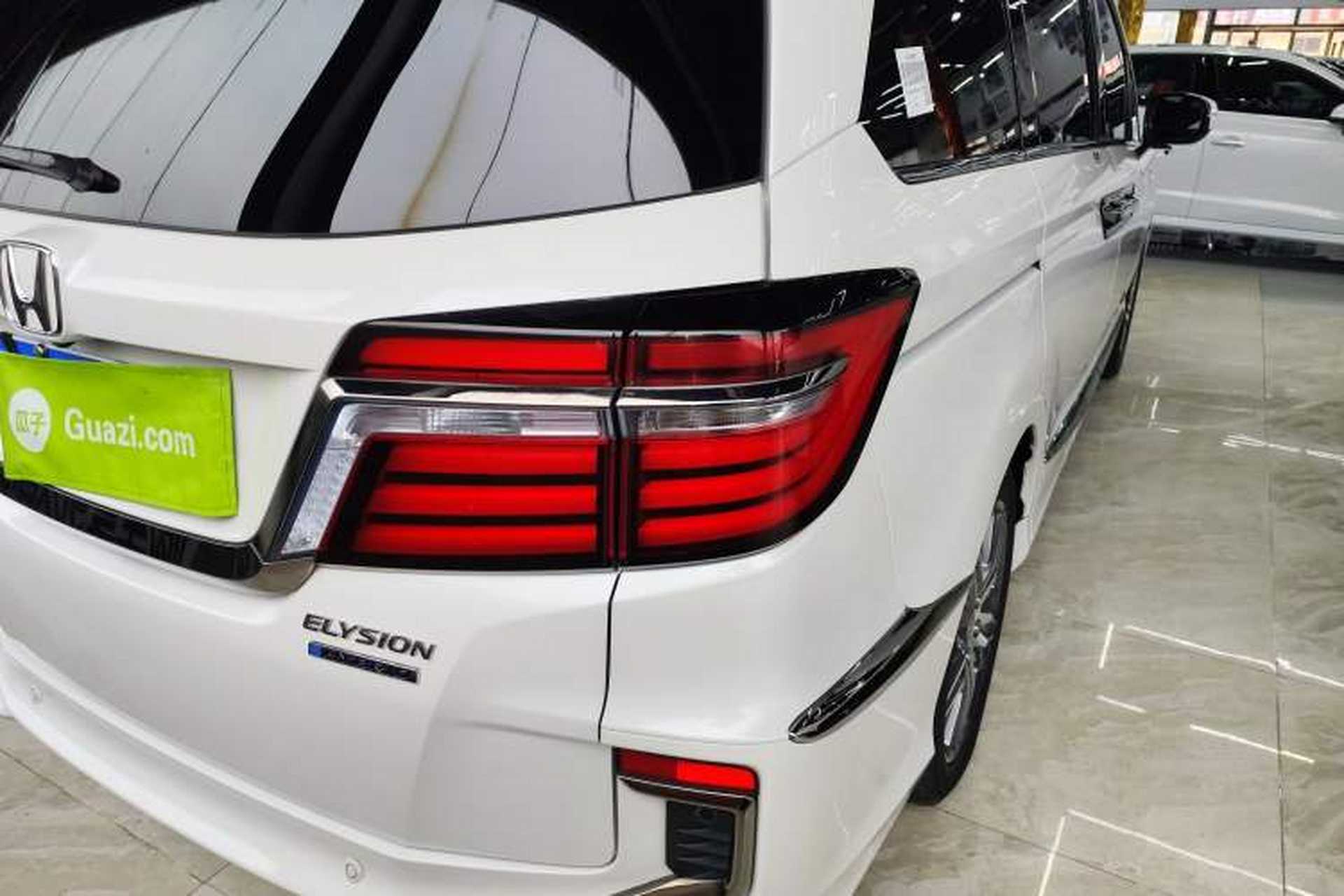 Used Honda Elysion 2019 2.0L Hybrid Luxury Edition Right Rear Taillight
