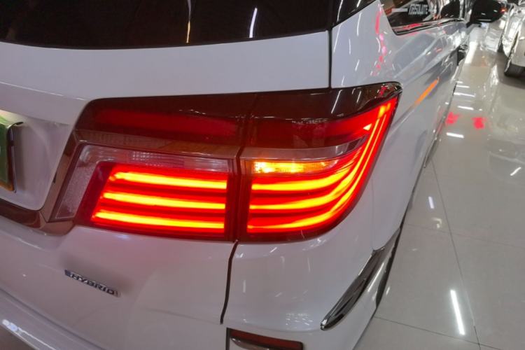 Used Honda Elysion 2019 2.0L Hybrid Luxury Edition Right Rear Taillight