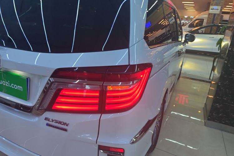 Used Honda Elysion 2019 2.0L Hybrid Luxury Edition Right Rear Taillight