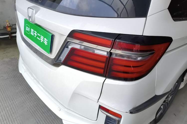 Used Honda Elysion 2019 2.0L Hybrid Luxury Edition Right Rear Taillight