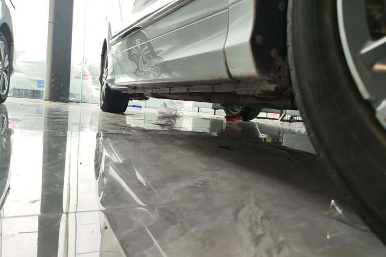 Used Honda Elysion 2019 2.0L Hybrid Luxury Edition Right Side Sill