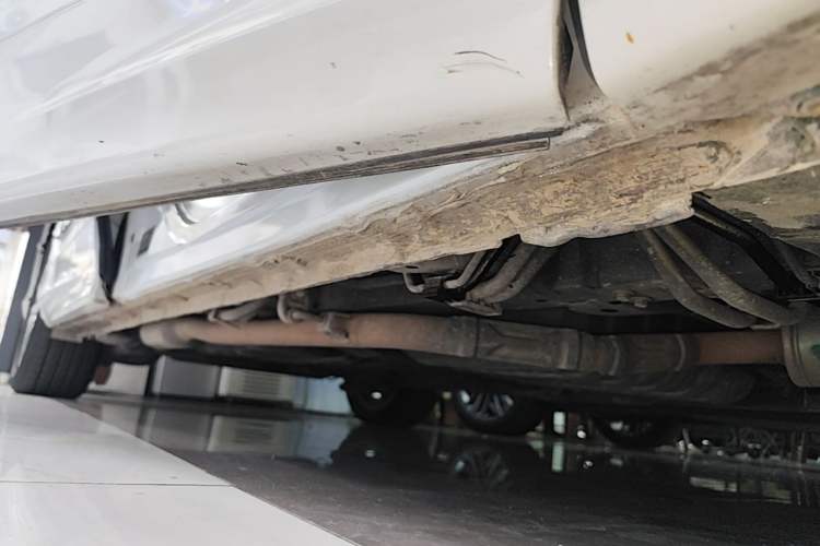 Used Honda Elysion 2019 2.0L Hybrid Luxury Edition Right Side Sill