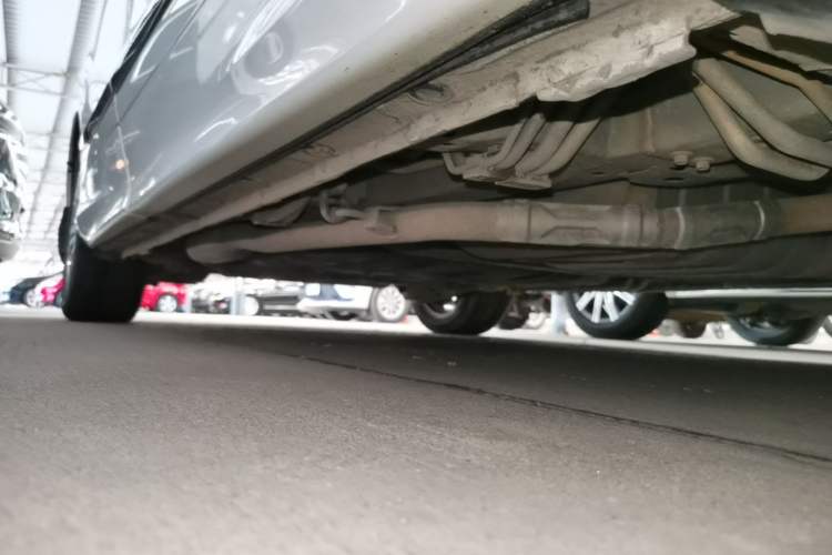 Used Honda Elysion 2019 2.0L Hybrid Luxury Edition Right Side Sill