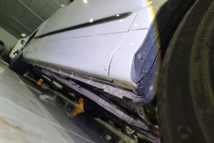 Used Honda Elysion 2019 2.0L Hybrid Comfort Edition Right Side Sill