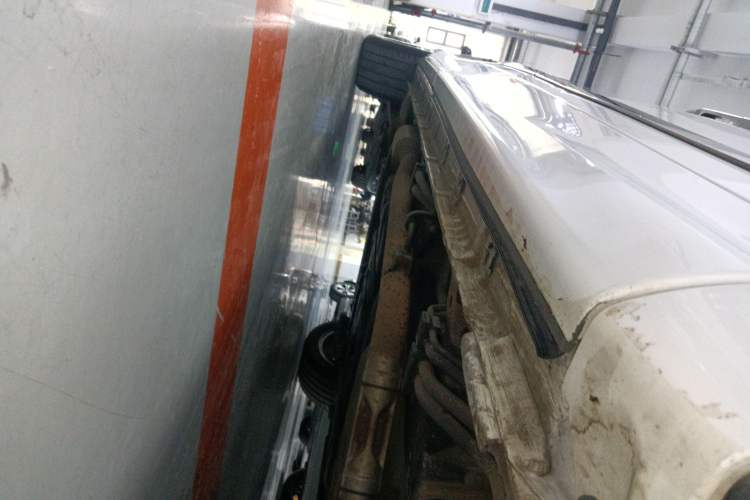 Used Honda Elysion 2019 2.0L Hybrid Comfort Edition Right Side Sill