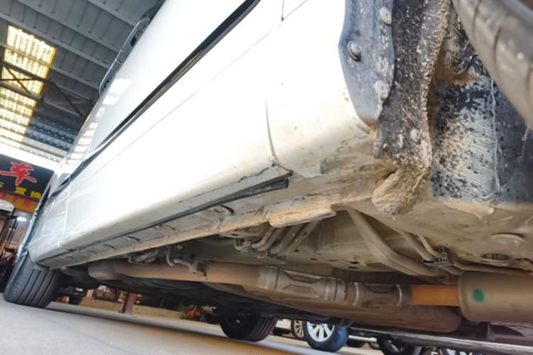 Used Honda Elysion 2019 2.0L Hybrid Luxury Edition Right Side Sill