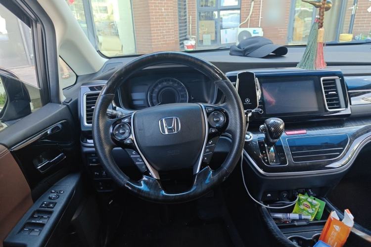 Used Honda Elysion 2019 2.0L Hybrid Supreme Edition Steering Wheel