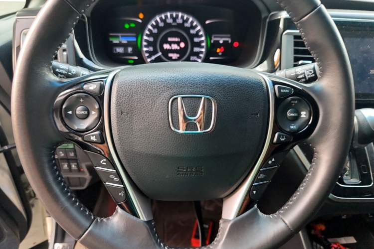 Used Honda Elysion 2019 2.0L Hybrid Luxury Edition Steering Wheel