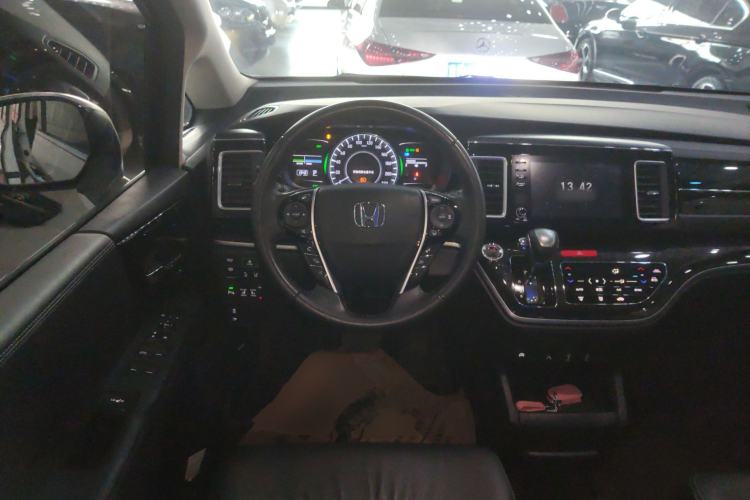 Used Honda Elysion 2019 2.0L Hybrid Luxury Edition Steering Wheel