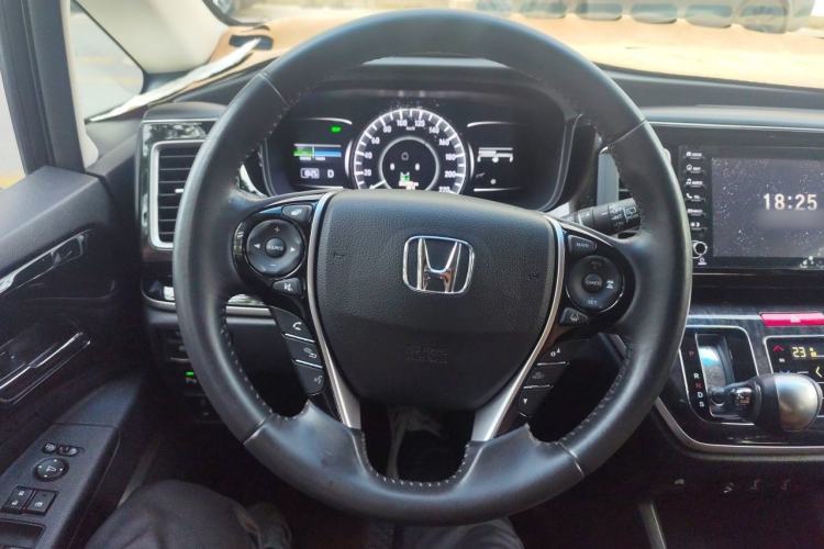 Used Honda Elysion 2019 2.0L Hybrid Supreme Edition Steering Wheel