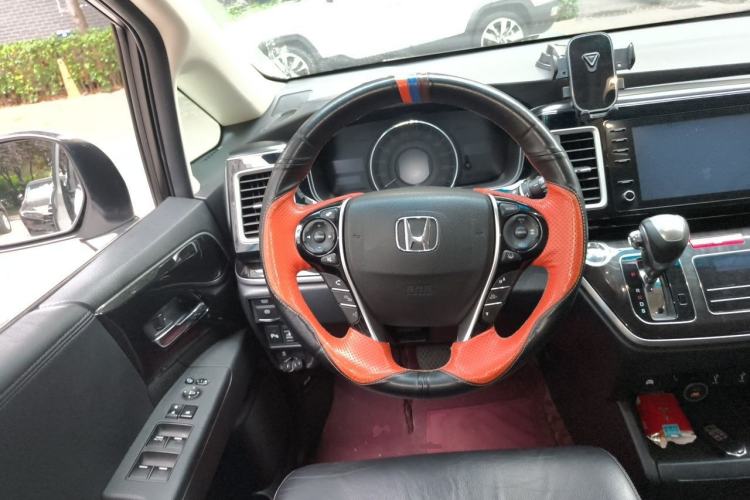 Used Honda Elysion 2019 2.0L Hybrid Luxury Edition Steering Wheel