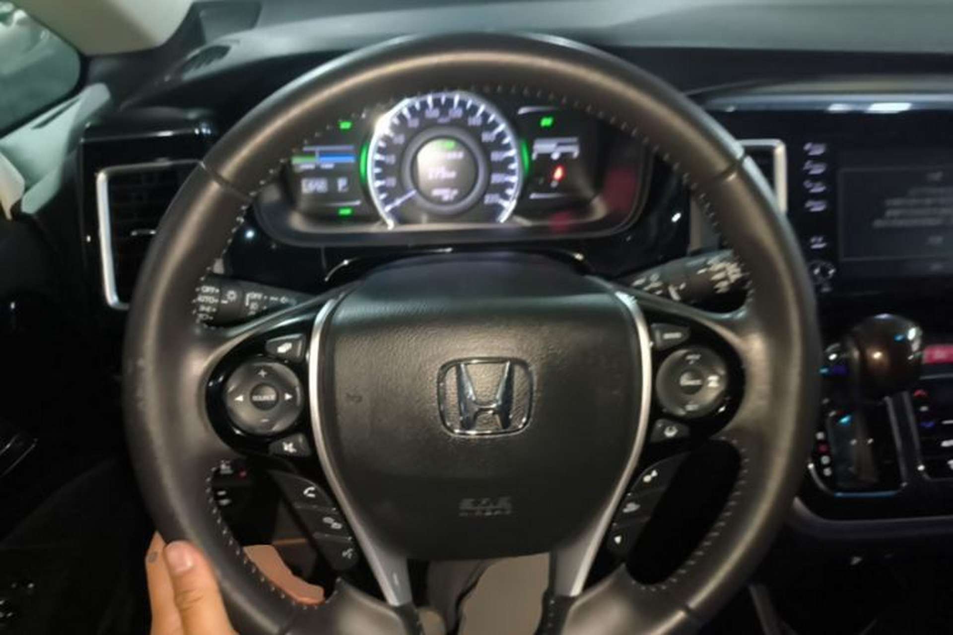 Used Honda Elysion 2019 2.0L Hybrid Luxury Edition Steering Wheel