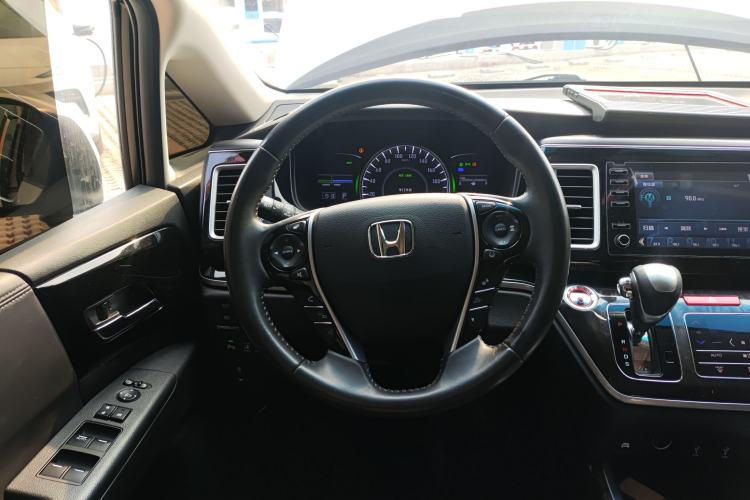 Used Honda Elysion 2019 2.0L Hybrid Luxury Edition Steering Wheel