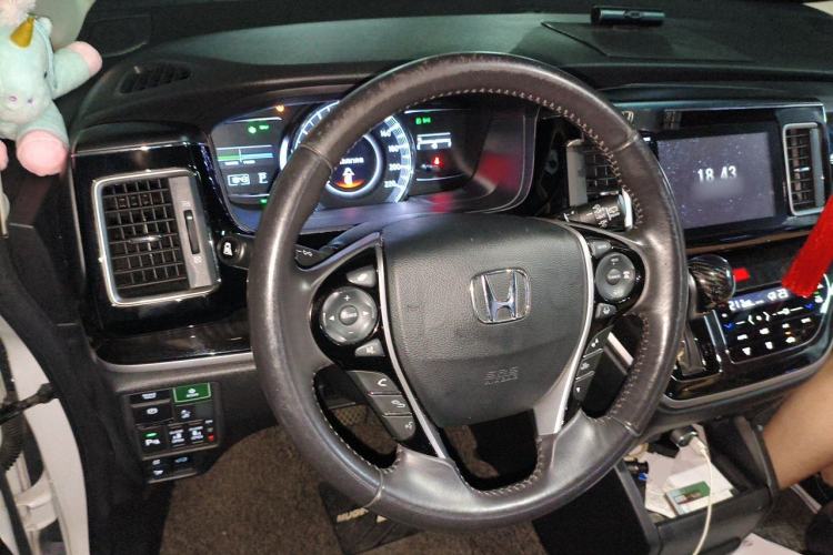 Used Honda Elysion 2019 2.0L Hybrid Luxury Edition Steering Wheel
