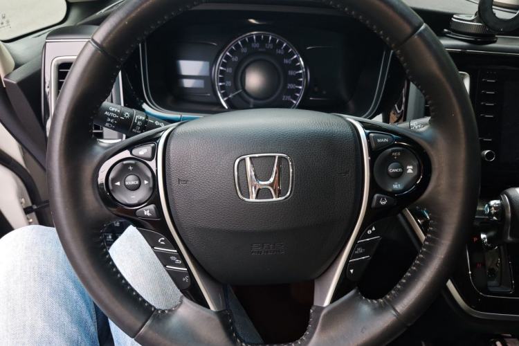 Used Honda Elysion 2019 2.0L Hybrid Luxury Edition Steering Wheel