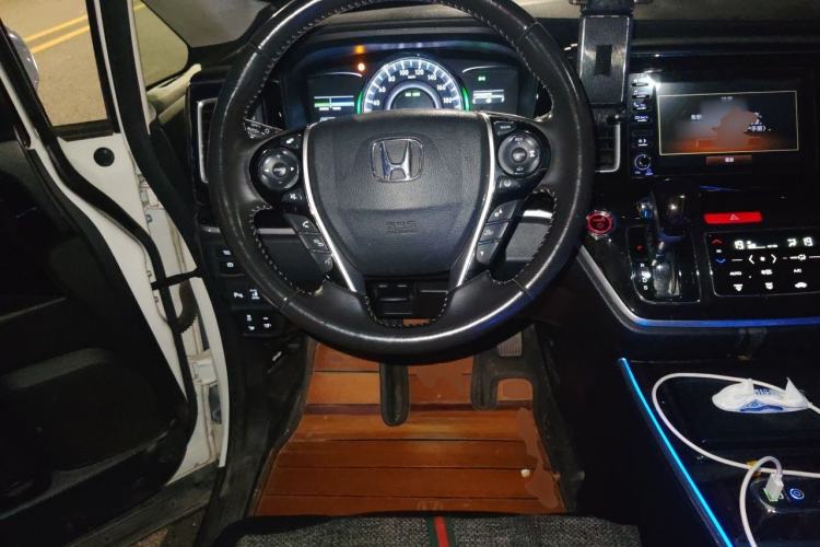 Used Honda Elysion 2019 2.0L Hybrid Luxury Edition Steering Wheel