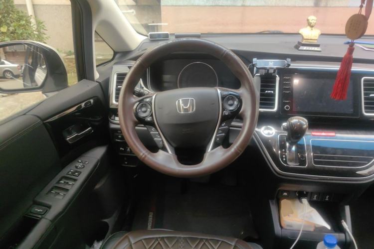 Used Honda Elysion 2019 2.0L Hybrid Luxury Edition Steering Wheel