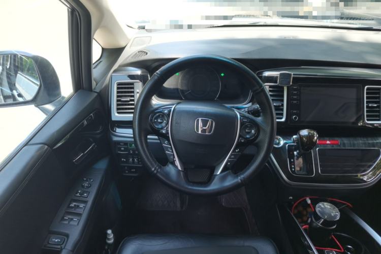 Used Honda Elysion 2019 2.0L Hybrid Luxury Edition Steering Wheel