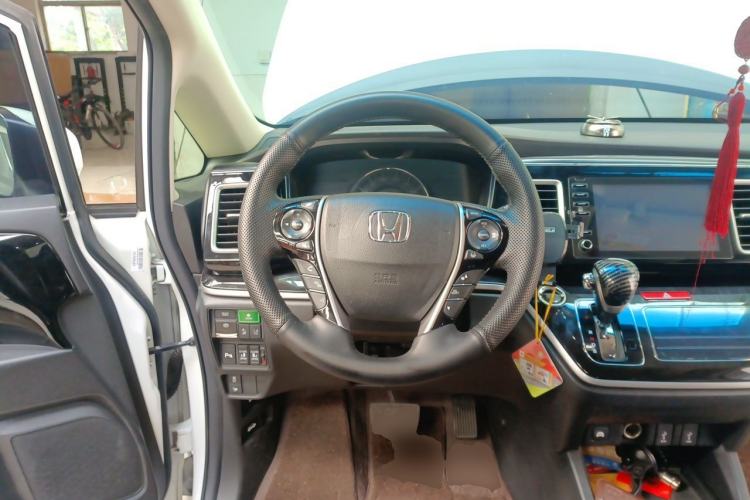 Used Honda Elysion 2019 2.0L Hybrid Luxury Edition Steering Wheel