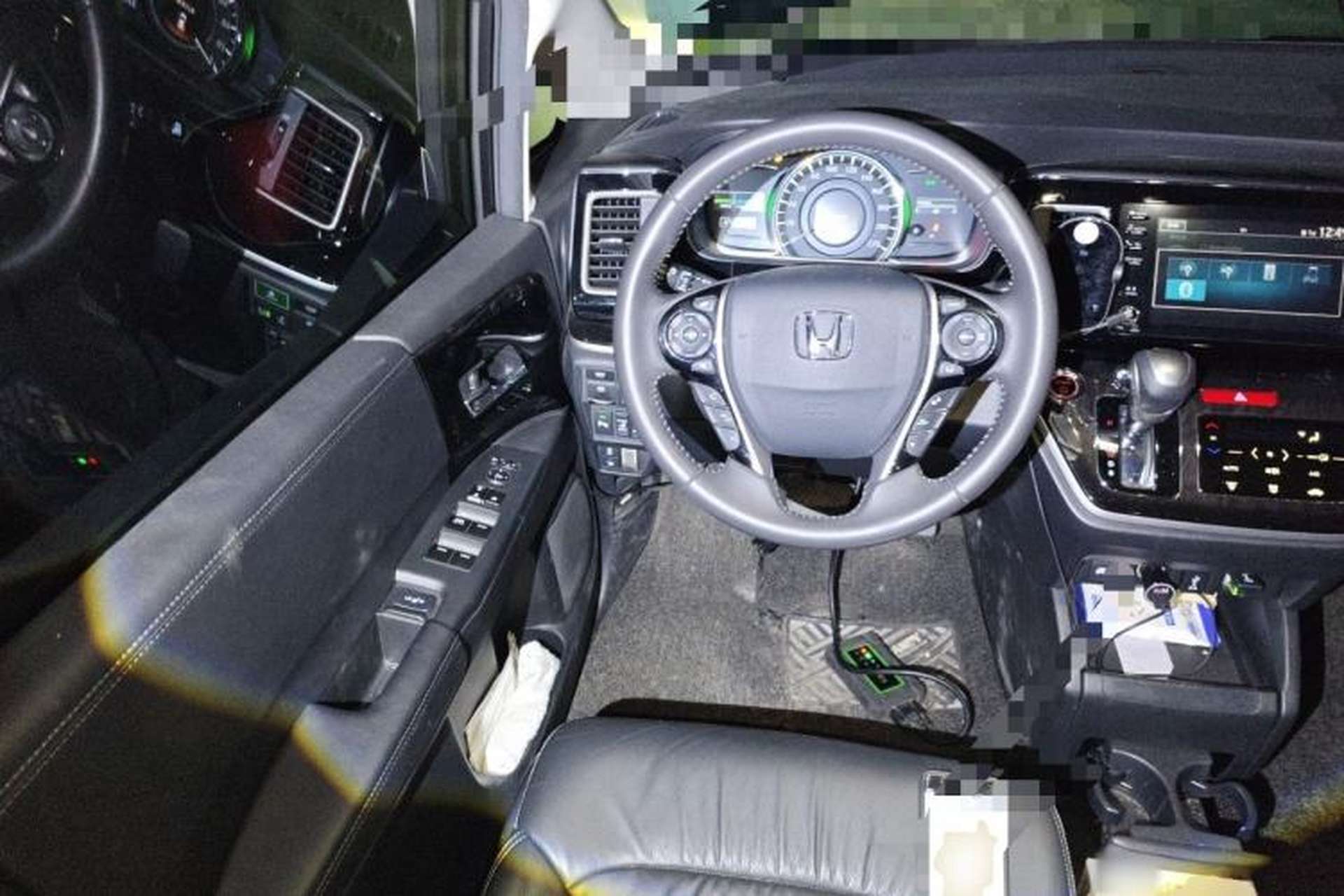 Used Honda Elysion 2019 2.0L Hybrid Luxury Edition Steering Wheel