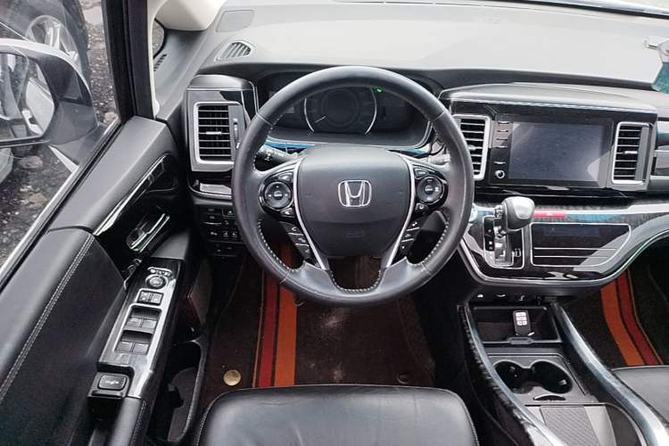 Used Honda Elysion 2019 2.0L Hybrid Luxury Edition Steering Wheel