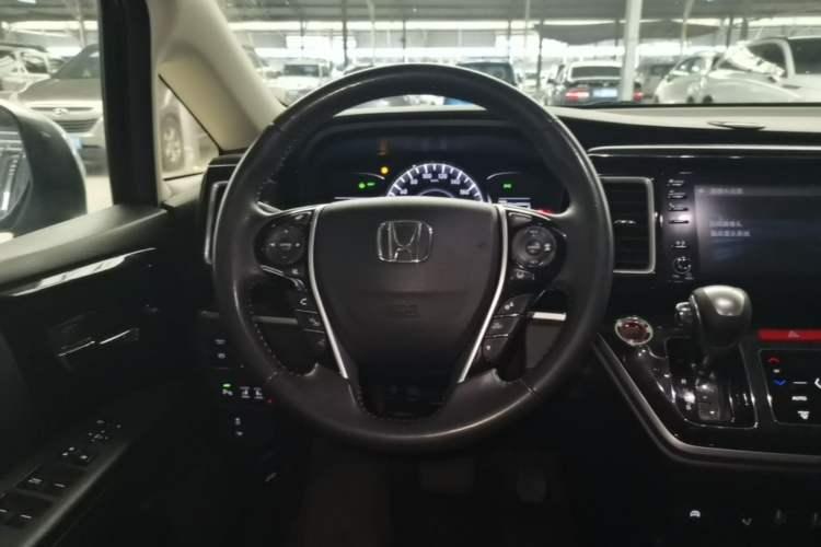 Used Honda Elysion 2019 2.0L Hybrid Luxury Edition Steering Wheel