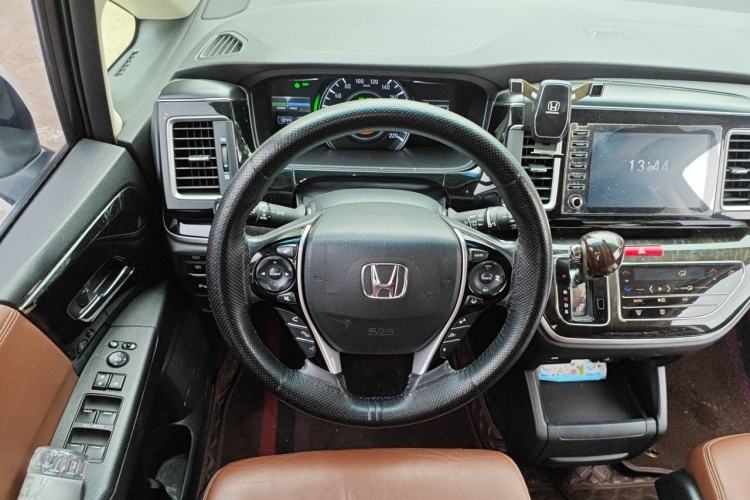 Used Honda Elysion 2019 2.0L Hybrid Supreme Edition Steering Wheel