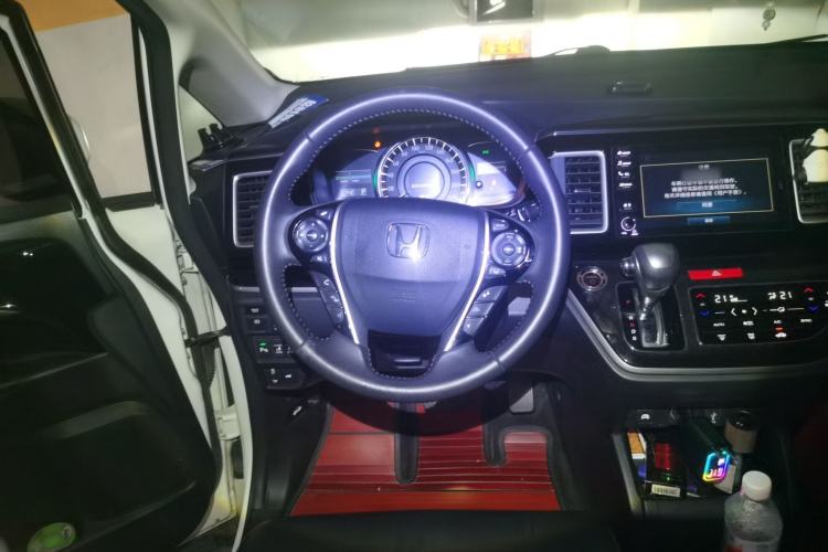 Used Honda Elysion 2019 2.0L Hybrid Luxury Edition Steering Wheel